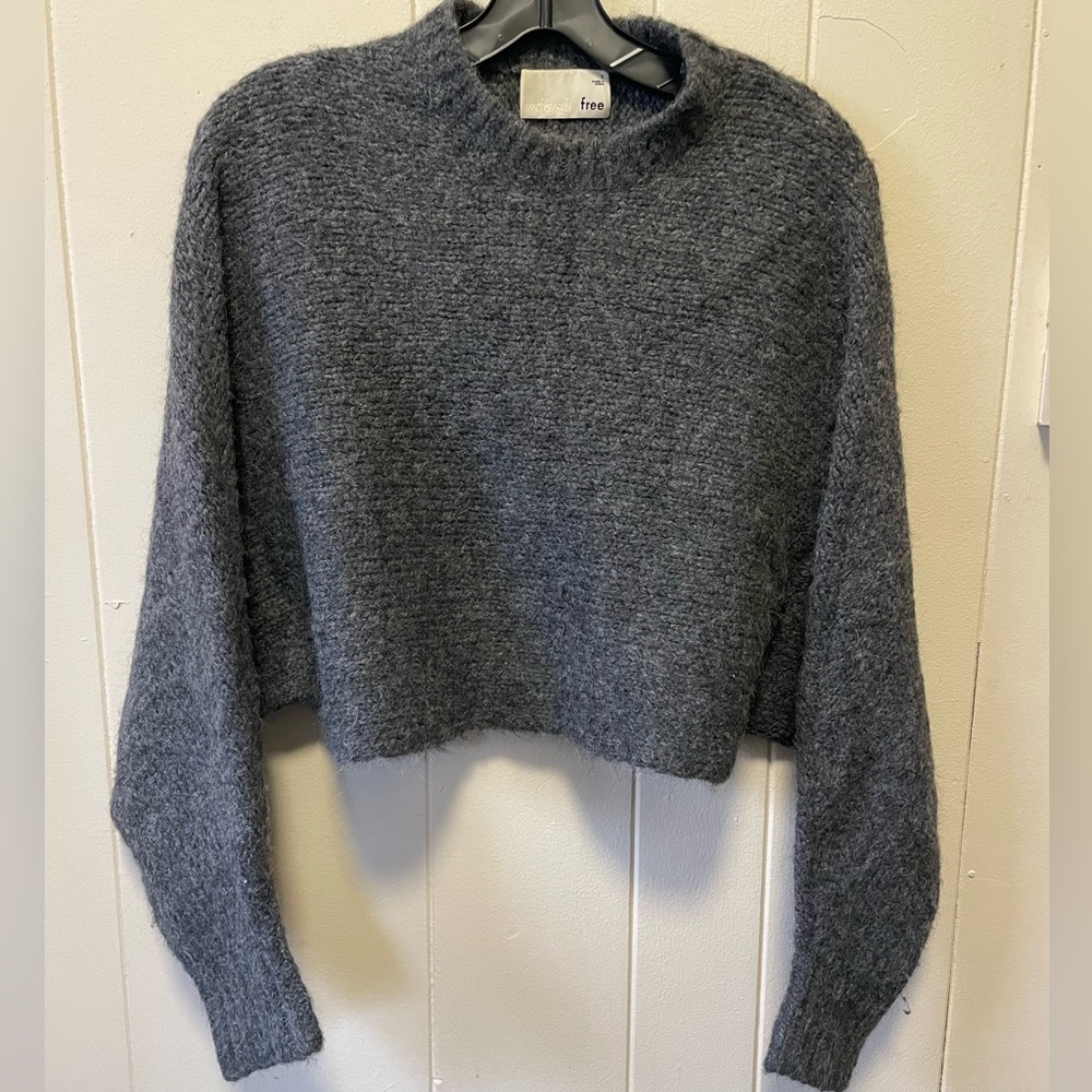 Aritzia Wilfred Crop Sweater